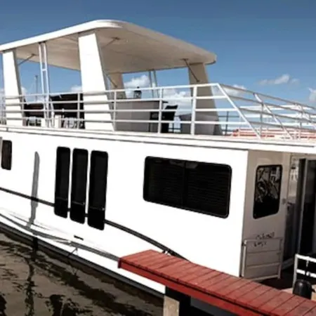Aqua Lodge Houseboat "Calypso"