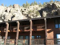 Downtown Loft with Balcony, across from river confluence, walk to restaurants