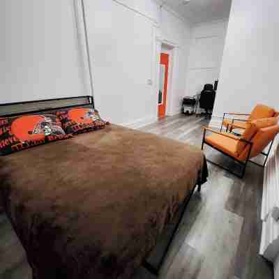Buckeye Sports ~ Mins to CP & SF ~ King/WD/Pet OK/Kids Friendly/Largest Mural Rooms