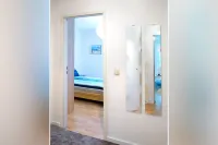 Holiday Ho. in Saarbrücken 5 min. z. Central Station i. the pedestrian zone