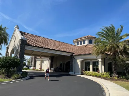 Luxurious condo in Lakewood Ranch National on the Arnold Palmer golf course!!!