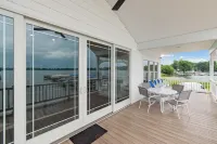 Crystal Lakefront Luxury Condo – North Shore, Crystal, Michigan