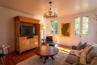 Historic Downtown Loft Apartment