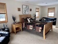 Beautiful Lake home w/hot tub, & 270 ft Lake Shore!