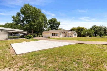 Charming 4 Bedroom House near Lake McQueeney