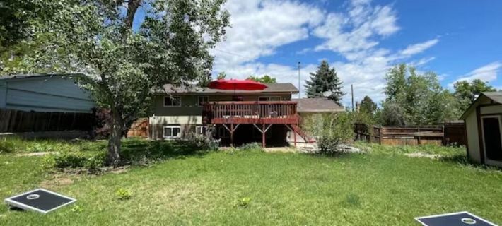 Cheerful 4 Bedroom Home - Back Yard/Game Room! Hotéis em Centennial