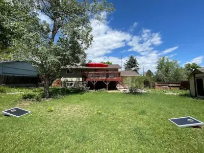 Cheerful 4 Bedroom Home - Back Yard/Game Room! Hotels near The Clue Room