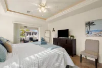 Luxury GULF access! DOCK/SPA/Pool/GAME ROOM