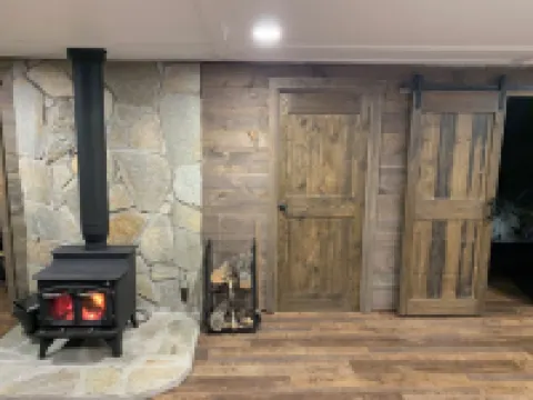 Minutes to town or very peaceful woods retreat! Close to trails and golf.