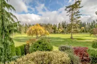 Spacious fully furnished apartment on 4th fairway