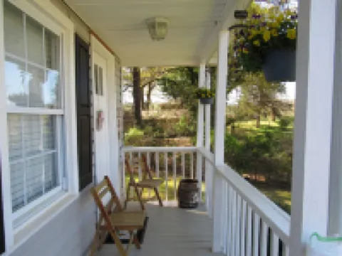 Green Pond Landing Cozy Cottage. Boat parking, Pet Permitted