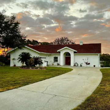 Waterfront/Kayak with Manatees/Heated Pool/Bikes/Firepit/Fish/close to Beaches