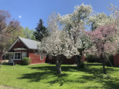 Charming Grandma Chic home in the Wood River Valley steps from the bike path