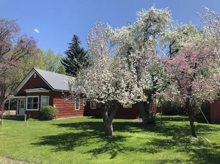 Charming Grandma Chic home in the Wood River Valley steps from the bike path