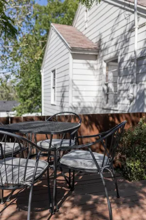 The McKenzie BnB - Charming & Cozy - 1 Block from Downtown Pullman! Отели рядом с достопримечательностью «Palouse Discovery Science Center»