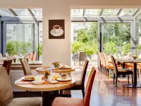 Hotel Imperial Dusseldorf, Sure Collection by BW 카이저스베르트 주변 호텔