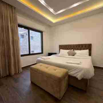 Charming 3 Bedroom Apartment in Amman Rooms