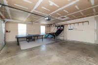 NEW! Stylish Ranch near Grand Park/ Westfield w/ all the Extras! Sleeps 10!