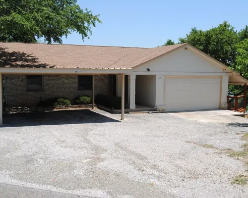 Lake Front property on Inks Lake with beautiful lake views /dock/swimming area. ブキャナン・ダムのホテル