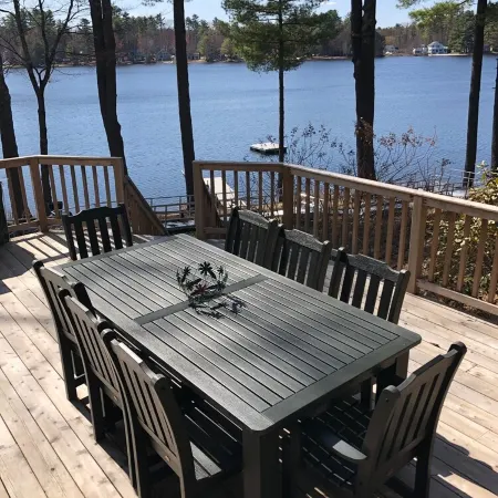 Sunny Waterfront Family Friendly Little Sebago Home