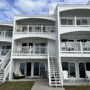 Expansive view of gulf from 2 balconies on private beach - steps from the sand!