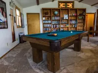 Beautiful home located in the heart of Paradise Valley Hotels in Emigrant
