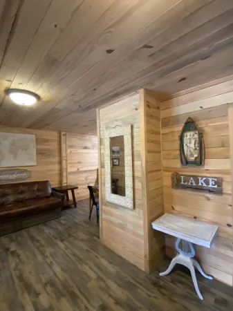 Cabin B at Smith Lake Alabama Cabins