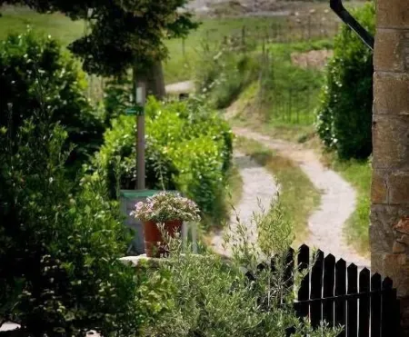 Cottage for 8 people in the Catalan pre-Pyrenees