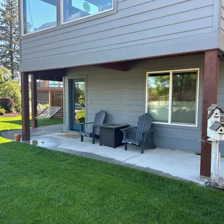 WOW-Great location, river access, trails, Old Mill, downtown and the mountain.