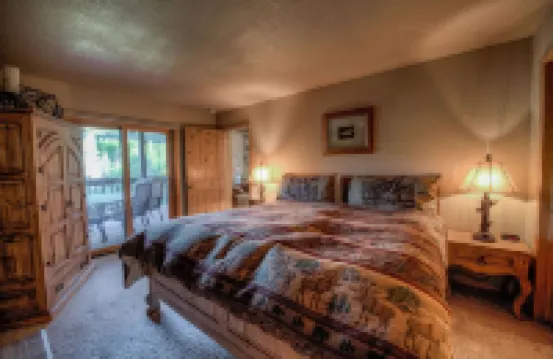 Picture Perfect Condo in the Heart of Ski Country