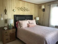 Close to Everything & Only 5 Minute Walk to the Beach