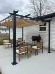 Bourbon Trail Bungalow-fast WiFi, low cleaning fee, lots of parking, fenced in Hotels near Knob Creek Gun Range