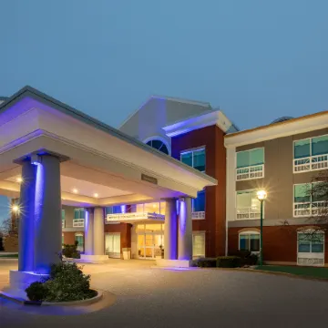 Holiday Inn Express & Suites GRAND RAPIDS-NORTH by IHG