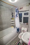 4 Bedroom house rented by the Room