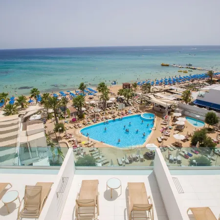 Vrissaki Beach Hotel