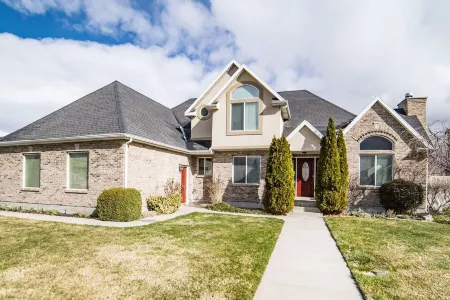 The Pickleball Manor