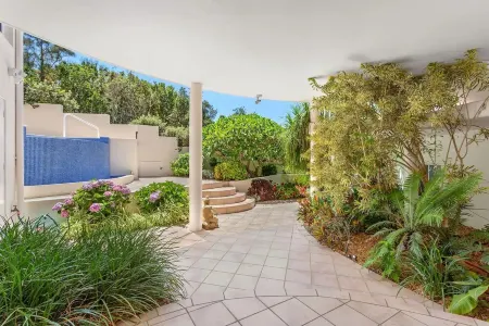 Forster- Beachfront Views & Pool -Jewel of the Sea