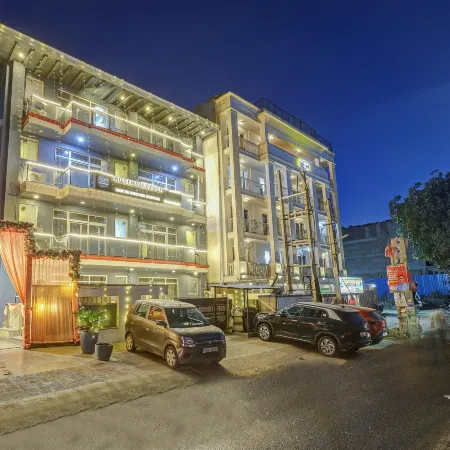 Hotel Wedlock Sector 47