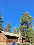 Creekside cabin Hotels in Boulder County