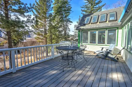 Victorian Home with Contemporary Interior, Near Downtown!