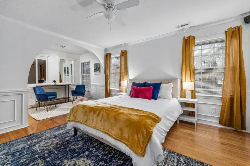 Vibrant 4BR home with outdoor patio, 5mins to North Hills. Pet-friendly!