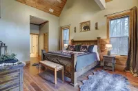 Riverfront Cabin — Hot Tub, Bar, & Fireplace