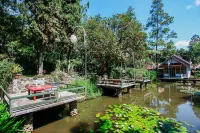 Bukit Alamanda Resort Hotels in Cisurupan