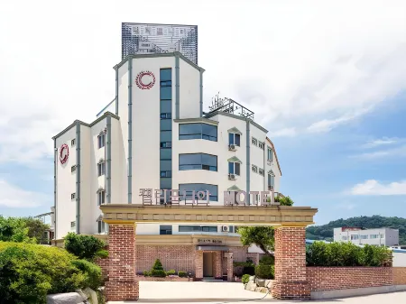 California Hotels Отели в г. Пуан