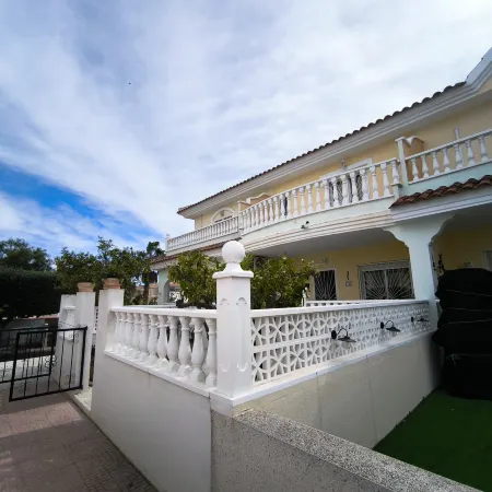 Quesada Holiday Bungalow