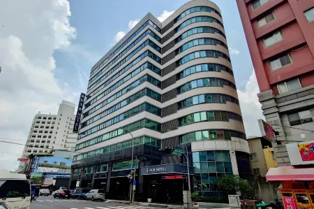 Hubhotel Taichung Wenxi Branch Отели рядом с достопримечательностью «Тайский университет науки и техники»