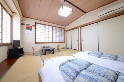 Kanahan Ryokan Hotels near Manpukuji Temple
