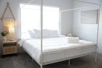 Spacious 4-bedroom home located in far East El Paso equipped with WiFi and AC Hotels near Las Tiendas de Zaragosa