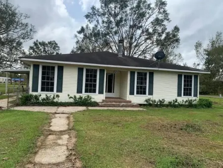 Cozy, Spacious and Clean Home, Close to I-10