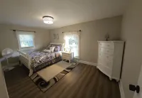 Cozy Farmhouse w/ short walk to private to private lake